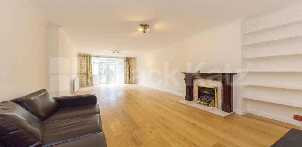 			LET, 3 Bedroom, 1 bath, 1 reception Terraced House			 Wormholt Road, Shepherds Bush